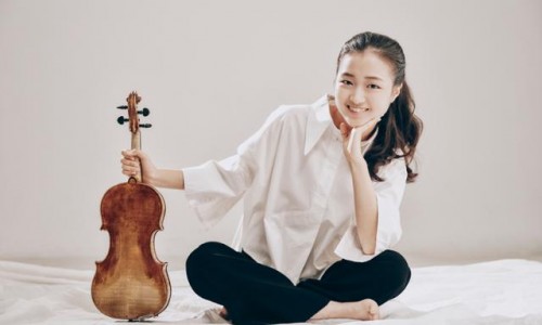 [한국일보] "어리다고 실수 봐주지 않죠"… 17세 바이올리니스트 김서현의 무대 기준